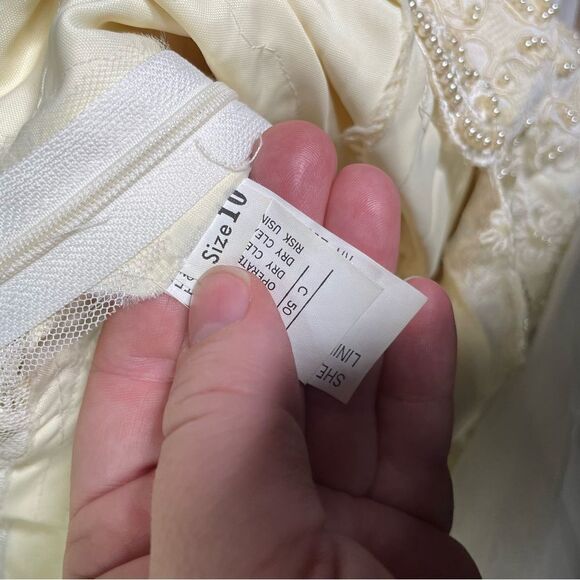 Vintage‎ 90's Beaded Puff Sleeve Train Wedding Dress Size 10 - Picture 9 of 13